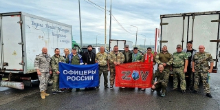 Саратовские общественники привезли бойцам СВО мотоцикл и посылки