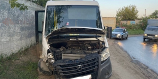 ГИБДД об аварии с маршруткой №41: Водителя отвлекли при оплате проезда ГИБДД об аварии с маршруткой №41: Водителя отвлекли при оплате проезда