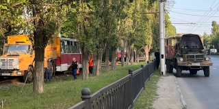 Трамваи №3 больше 2 часов стоят из-за ЧП с вагоном на 3-й Дачной Трамваи №3 больше 2 часов стоят из-за ЧП с вагоном на 3-й Дачной