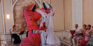 Во дворце бракосочетаний Саратова поженились «динозавры»