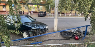 В Балашове мотоциклист умер после столкновения с автобусом и «ВАЗом»