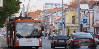 В Саратове рейсы троллейбусных маршрутов в вечернее время после футбольных матчей отладили В Саратове рейсы троллейбусных маршрутов в вечернее время после футбольных матчей отладили