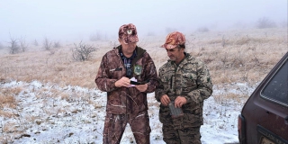 В Краснокутском районе охотник при стрельбе в кабана попал в товарища картечью