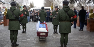 В Базарном Карабулаке похоронили погибшего в СВО гранатометчика Олега Сергушова