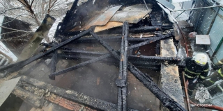 На Мичурина 5 пожарных расчетов тушили полыхавший дом