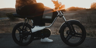 ��� ���������� 13-������ �������� ��������� � ������������ � ���������