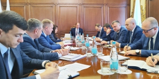 Сурков призвал коммунальщиков быть готовыми к скорому отопительному сезону Сурков призвал коммунальщиков быть готовыми к скорому отопительному сезону