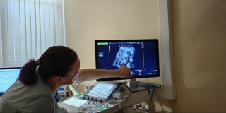 Беременным студенткам-очницам в Саратовской области выплатят по 100 тысяч рублей Беременным студенткам-очницам в Саратовской области выплатят по 100 тысяч рублей