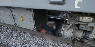 Смерти на 3-й Дачной: одного мужчину задавило трамваем, другого – электричкой Смерти на 3-й Дачной: одного мужчину задавило трамваем, другого – электричкой