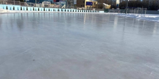 В Саратове из-за оттепели временно закрыли катки В Саратове из-за оттепели временно закрыли катки