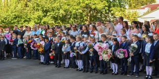 Российские школьники и студенты отмечают День знаний Российские школьники и студенты отмечают День знаний