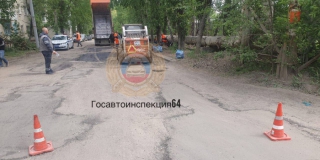 В Саратове водителя «Бобкэта» осудили за гибель коллеги во время ремонта дороги В Саратове водителя «Бобкэта» осудили за гибель коллеги во время ремонта дороги