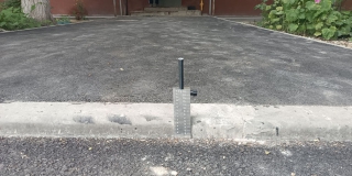 На Пономарева при ремонте двора забыли о занижениях На Пономарева при ремонте двора забыли о занижениях