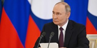 В Саратове глава отделения Центробанка и два врача награждены президентом РФ В Саратове глава отделения Центробанка и два врача награждены президентом РФ