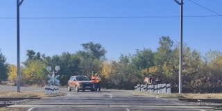Водителям в Саратовской области напомнили о правилах пересечения железнодорожных переездов Водителям в Саратовской области напомнили о правилах пересечения железнодорожных переездов