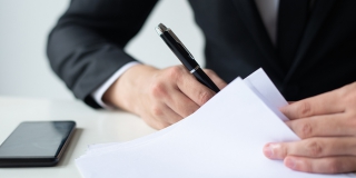 В Энгельсе менеджеров фирмы-подрядчика заподозрили в афере контрактами на 10 млн В Энгельсе менеджеров фирмы-подрядчика заподозрили в афере контрактами на 10 млн