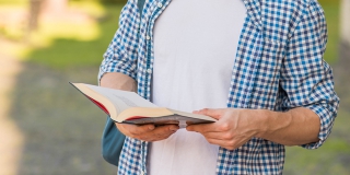 В Саратове за коррупцию ждут суда студент и декан вуза В Саратове за коррупцию ждут суда студент и декан вуза