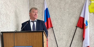 Главой Калининского района избран Валерий Лазарев Главой Калининского района избран Валерий Лазарев