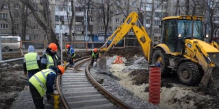 Число рабочих на реконструкции трамвайного маршрута №3 увеличили до 360 человек Число рабочих на реконструкции трамвайного маршрута №3 увеличили до 360 человек