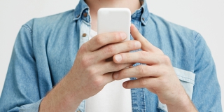 В Саратове юношу запугали продажей аккаунта и вынудили перевести более 100 тысяч В Саратове юношу запугали продажей аккаунта и вынудили перевести более 100 тысяч