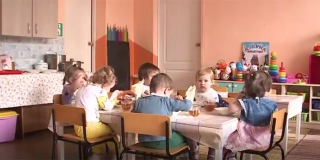 В 15 малых городах Саратовской области школьников обеспечат бесплатным питанием В 15 малых городах Саратовской области школьников обеспечат бесплатным питанием