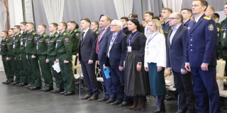 В Саратовской области юных героев наградили на патриотическом форуме В Саратовской области юных героев наградили на патриотическом форуме