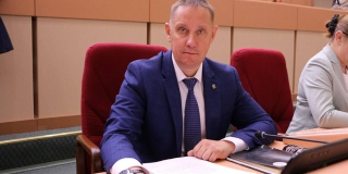 Депутат Гладков предупредил саратовцев о сборах денег с риском помощи иноагентам Депутат Гладков предупредил саратовцев о сборах денег с риском помощи иноагентам