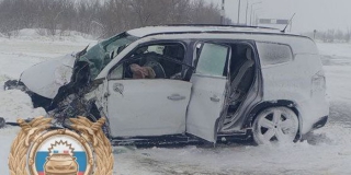 В Озинском районе 4 человека пострадали в столкновении минивена и грузовика В Озинском районе 4 человека пострадали в столкновении минивена и грузовика