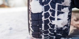 Саратовцы вновь добираются до работы через 10-балльные пробки Саратовцы вновь добираются до работы через 10-балльные пробки