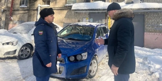 Саратовские прокуроры за день выявили более 50 домов с сосульками на крышах Саратовские прокуроры за день выявили более 50 домов с сосульками на крышах