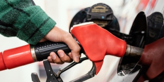 В Балакове директор АЗС задолжал рабочему более 200 тысяч рублей по зарплате В Балакове директор АЗС задолжал рабочему более 200 тысяч рублей по зарплате