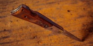 В Саратове юный рецидивист ранил брата ножом из-за спора об «авторитетности» В Саратове юный рецидивист ранил брата ножом из-за спора об «авторитетности»