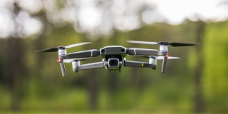 В Саратове провели первый в РФ эксперимент по забеливанию теплиц с помощью БПЛА В Саратове провели первый в РФ эксперимент по забеливанию теплиц с помощью БПЛА