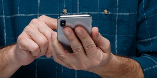 В Балакове аферисты обманули курьера на 1,2 млн под видом правоохранителей В Балакове аферисты обманули курьера на 1,2 млн под видом правоохранителей