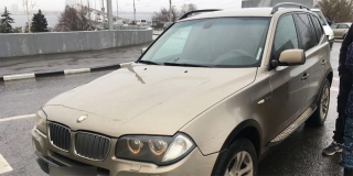 В Энгельсе у жителя арестовали «БМВ» за долг по алиментам на 990 тысяч В Энгельсе у жителя арестовали «БМВ» за долг по алиментам на 990 тысяч