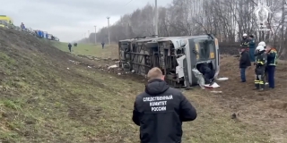 Трех детей выписали из больниц после крупного ДТП с автобусом под Петровском Трех детей выписали из больниц после крупного ДТП с автобусом под Петровском