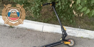 В Саратове несовершеннолетние самокатчики пострадали при наезде легковушек В Саратове несовершеннолетние самокатчики пострадали при наезде легковушек