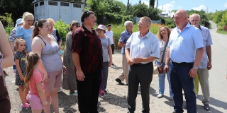 Панков: В Князевке обустроят детскую площадку и решат вопросы водоснабжения Панков: В Князевке обустроят детскую площадку и решат вопросы водоснабжения