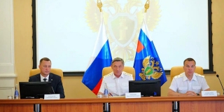 Нового прокурора Саратовской области официально представили коллективу Нового прокурора Саратовской области официально представили коллективу