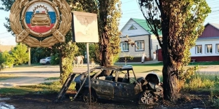В Новоузенске «ВАЗ» сгорел после смертельного наезда на пешехода и ДТП с деревом В Новоузенске «ВАЗ» сгорел после смертельного наезда на пешехода и ДТП с деревом