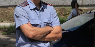 В Энгельсе на женщину завели дело из-за избиения полицейского на турбазе В Энгельсе на женщину завели дело из-за избиения полицейского на турбазе