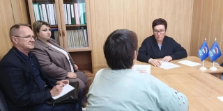 Депутаты от «Единой России» помогают родным бойцов СВО с вопросами в сфере ЖКХ Депутаты от «Единой России» помогают родным бойцов СВО с вопросами в сфере ЖКХ