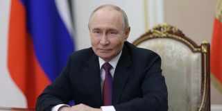Путин наградил саратовского главврача и директора пугачевского Дома культуры Путин наградил саратовского главврача и директора пугачевского Дома культуры