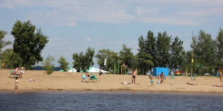 В Саратове на пляже «Городские пески» утонул молодой мужчина В Саратове на пляже «Городские пески» утонул молодой мужчина