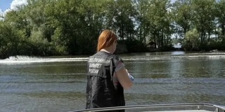 СК начал проверку из-за наезда катера на сапбордистку рядом с клубом «Роджер» СК начал проверку из-за наезда катера на сапбордистку рядом с клубом «Роджер»