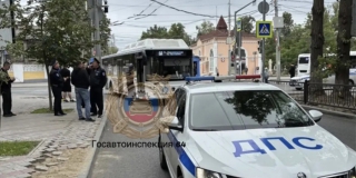 Полицейские ищут очевидцев смертельного наезда автобуса на профессора возле СГУ Полицейские ищут очевидцев смертельного наезда автобуса на профессора возле СГУ