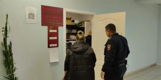 В Энгельсе трех женщин отправили отрабатывать на кладбище за незаконную торговлю В Энгельсе трех женщин отправили отрабатывать на кладбище за незаконную торговлю