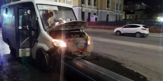 На Кутякова шесть человек пострадали в столкновении автобуса с трубой на дороге На Кутякова шесть человек пострадали в столкновении автобуса с трубой на дороге