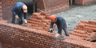 В Заводском районе построят третий дом для переселенцев из аварийного жилья В Заводском районе построят третий дом для переселенцев из аварийного жилья