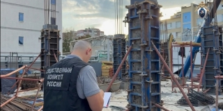 На Университетской молодой рабочий погиб от удара грузом на башенном кране На Университетской молодой рабочий погиб от удара грузом на башенном кране